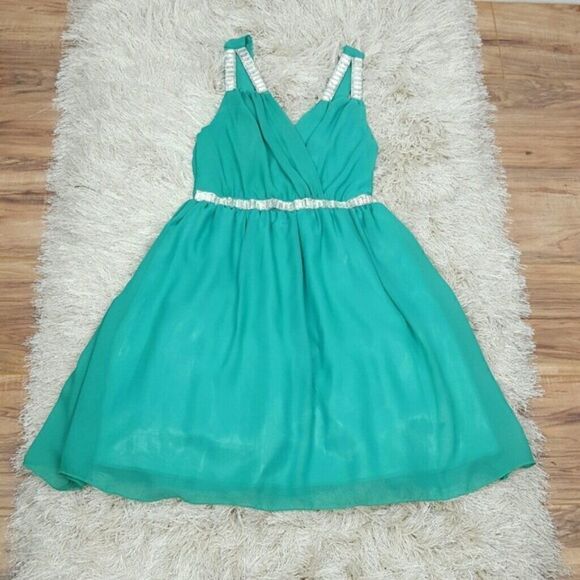 KLAXONS Women's Mini Dress Size Small Green Embellished - Picture 1 of 7